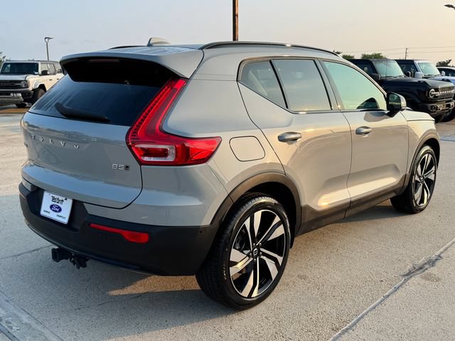 Used 2025 Volvo XC40 B5 Ultra AWD/4WD image 8