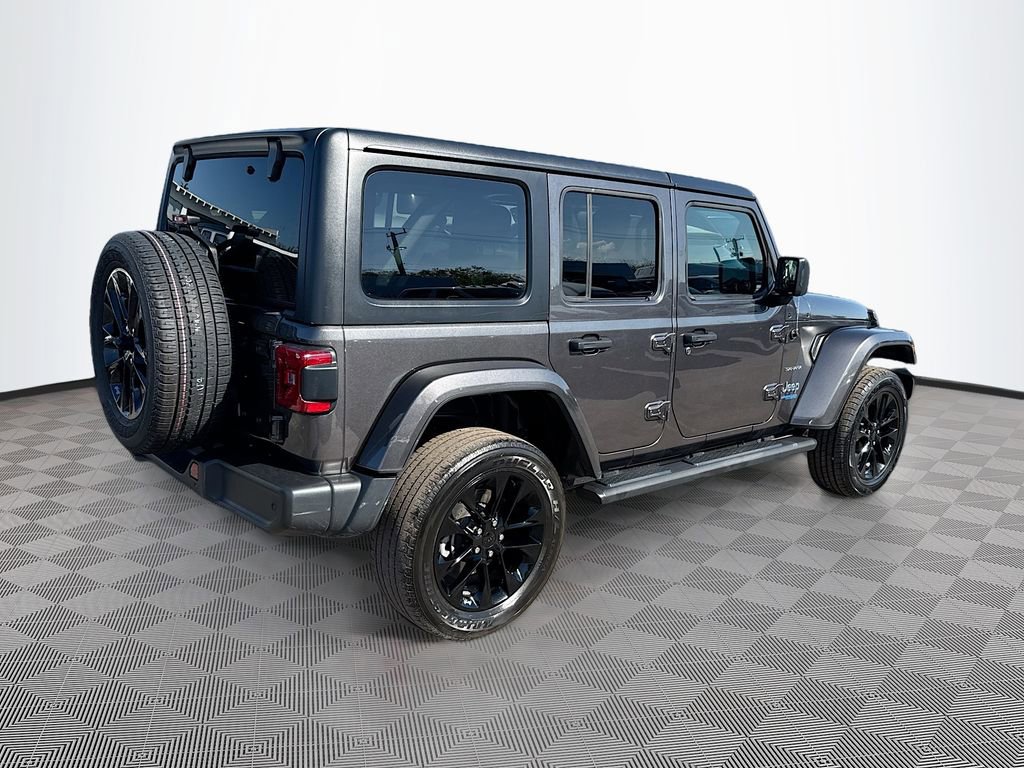 Used 2021 Jeep Wrangler Unlimited Sahara w/ Cold Weather Group image 6