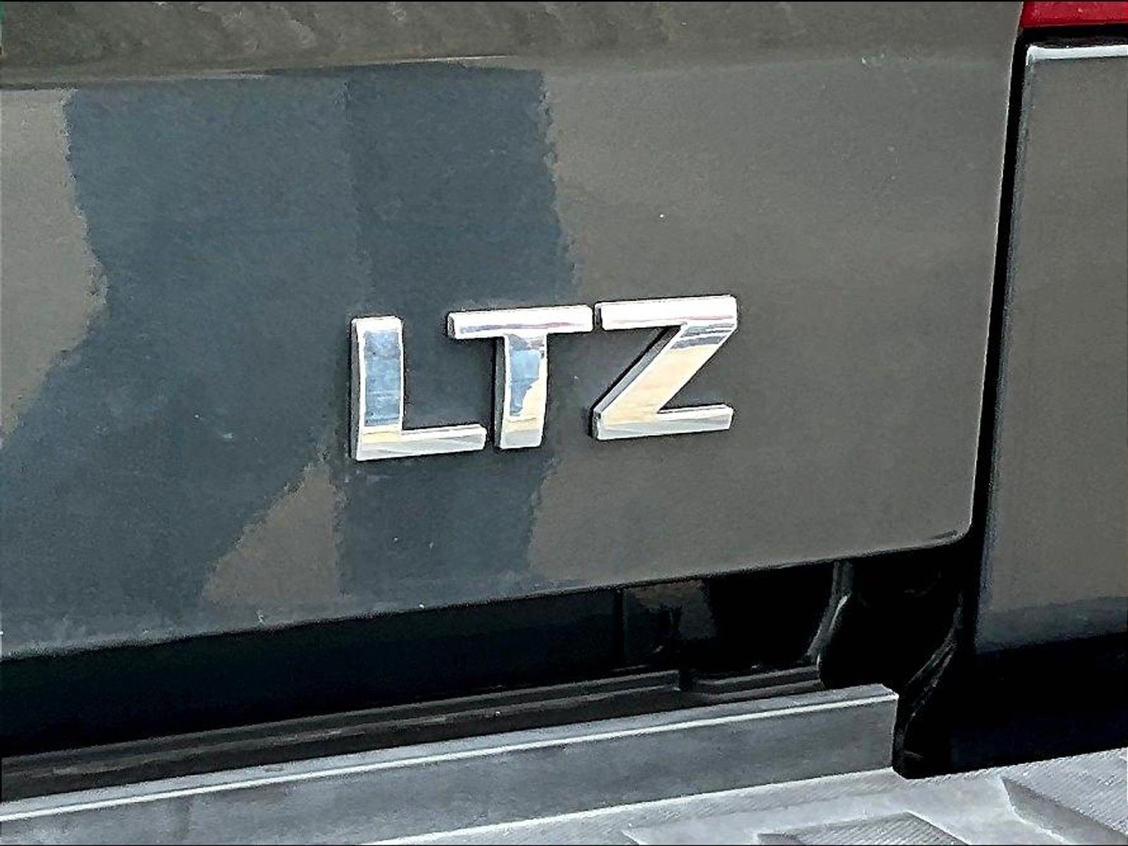 Used 2017 Chevrolet Silverado 1500 LTZ Z71 AWD/4WD image 24