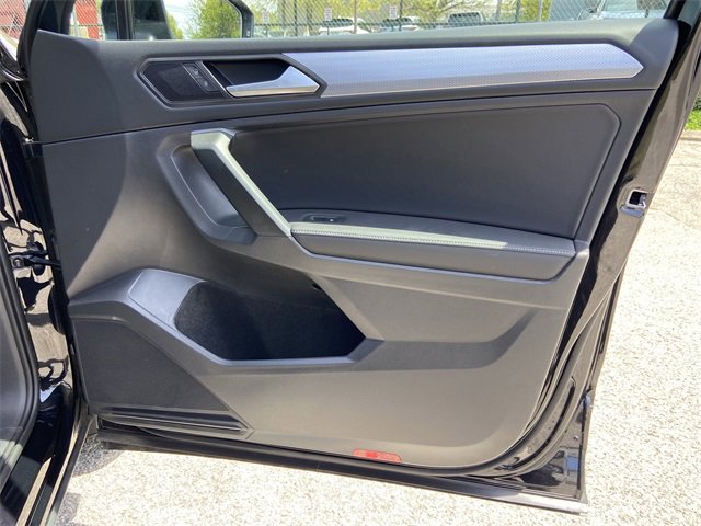 Used 2024 Volkswagen Tiguan S image 27