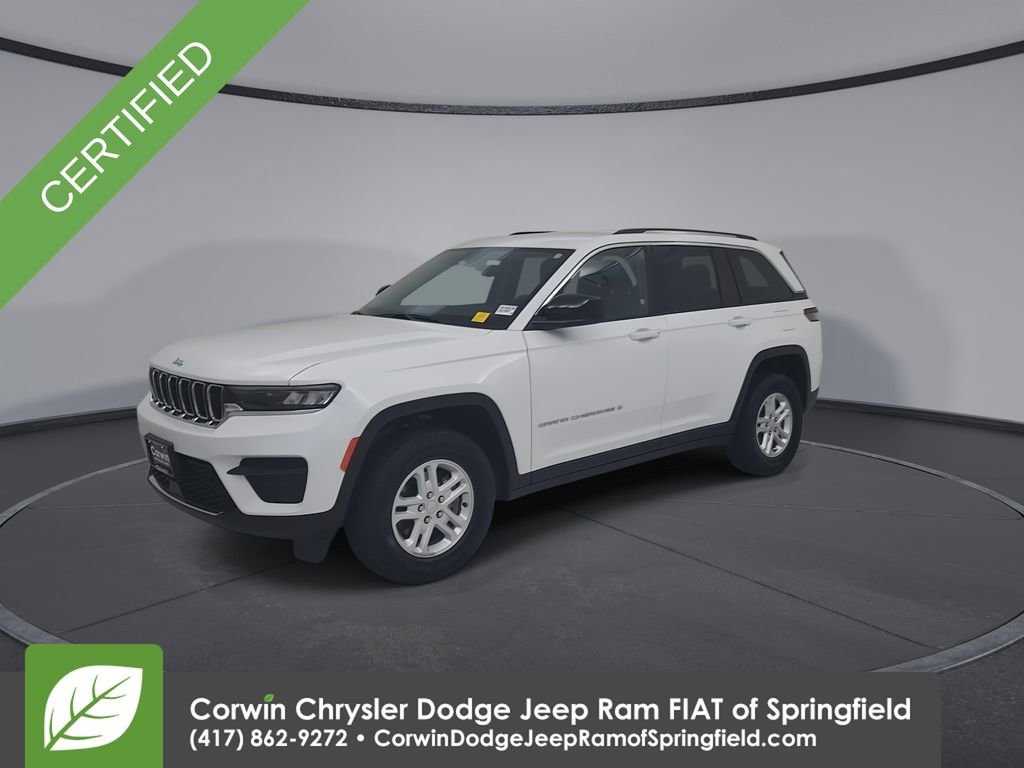 Used 2023 Jeep Grand Cherokee Laredo AWD/4WD image 7
