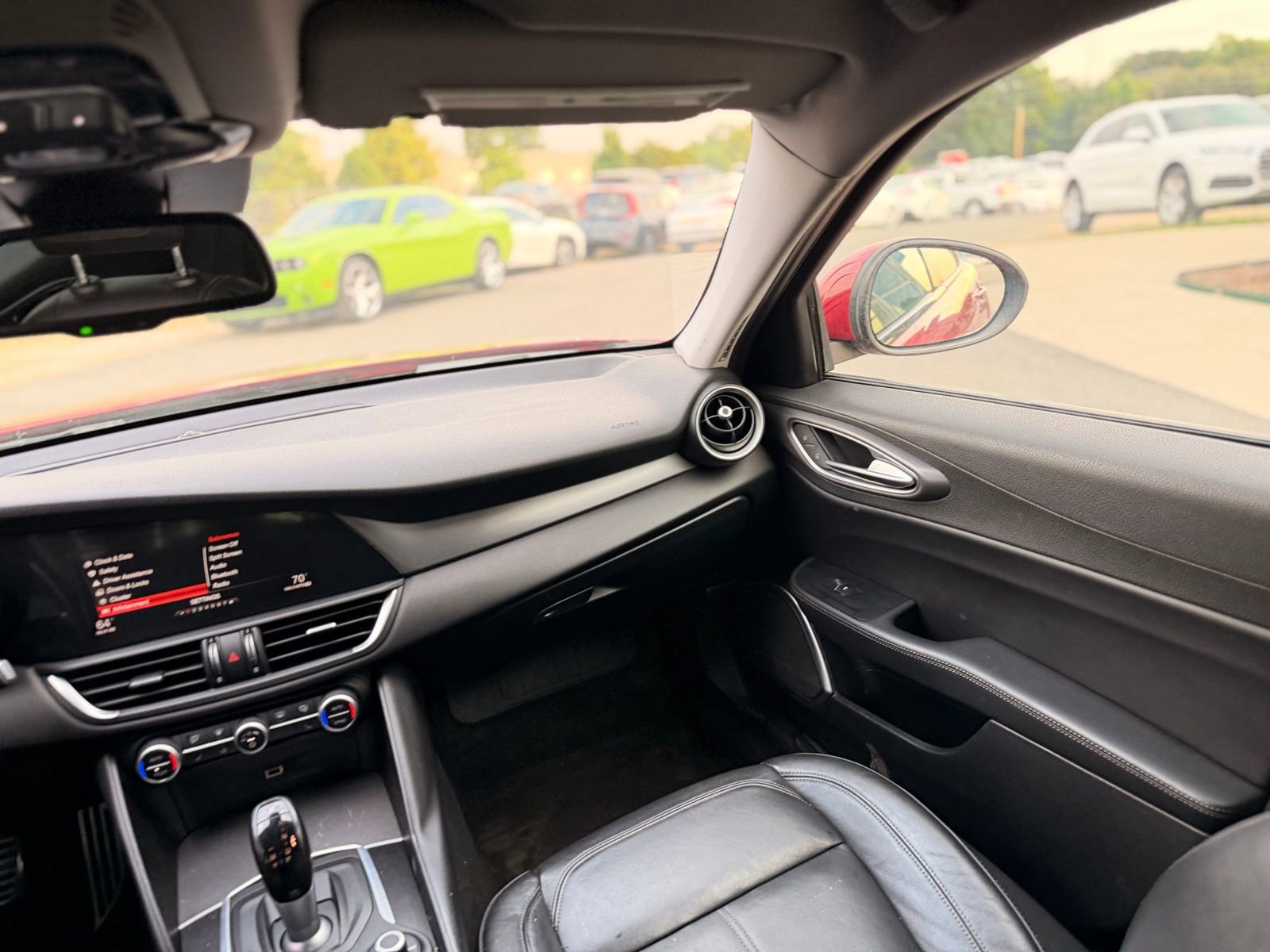 Used 2017 Alfa Romeo Giulia w/ Sport Appearance Package RWD image 22