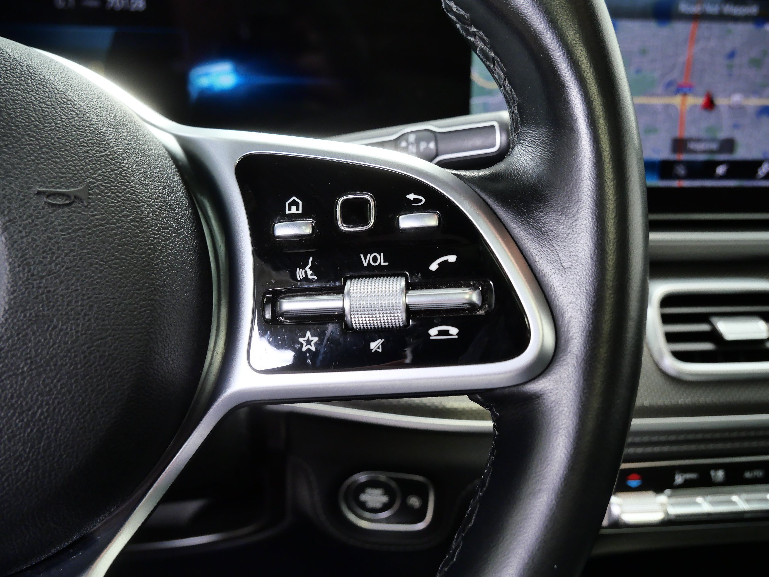 Used 2021 Mercedes-Benz GLE 450 4MATIC image 26