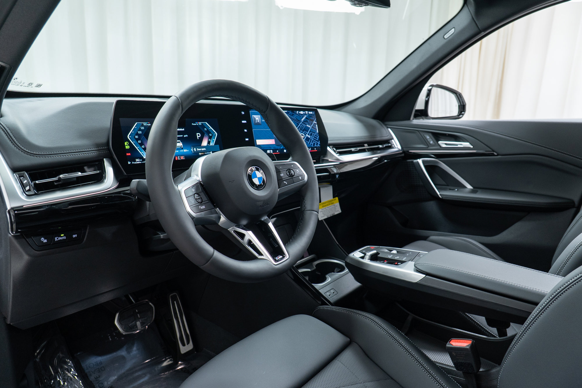 Used 2026 BMW X1 xDrive28i w/ M Sport Package image 12