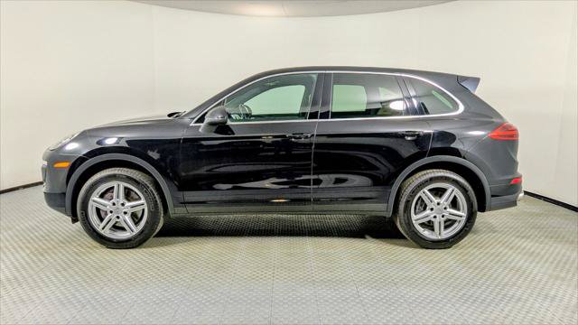 Used 2016 Porsche Cayenne w/ Premium Package AWD/4WD image 3