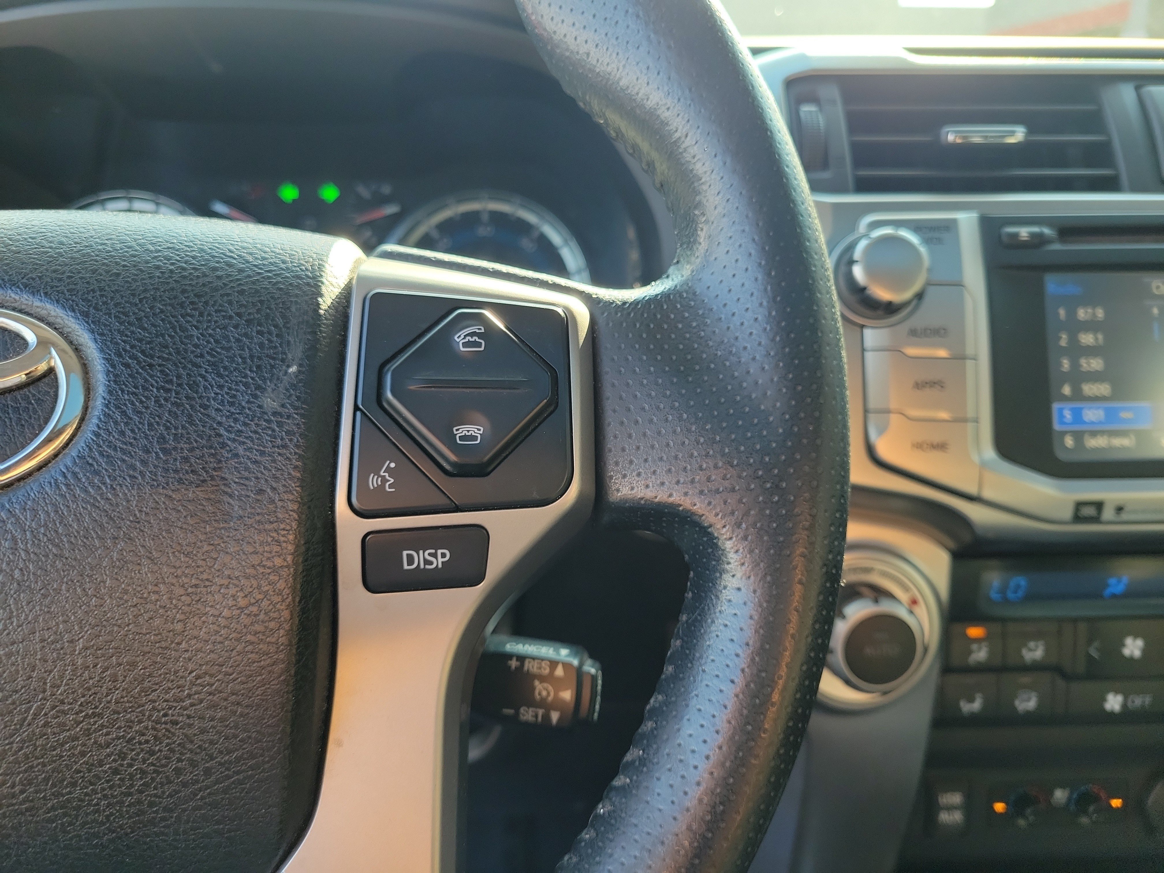 Used 2018 Toyota 4Runner Limited AWD/4WD image 23