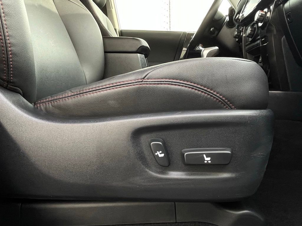 Used 2024 Toyota 4Runner TRD Off-Road Premium image 30