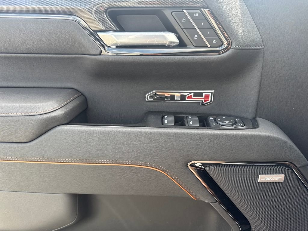 New 2026 GMC Sierra 1500 AT4 w/ AT4 Premium Package AWD/4WD image 17