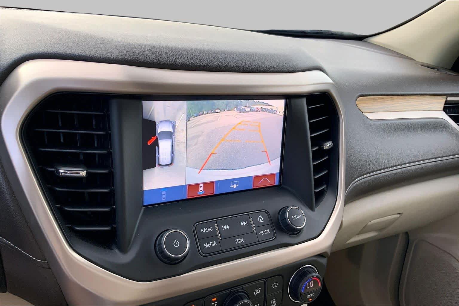 Used 2019 GMC Acadia Denali w/ Technology Package AWD/4WD image 28