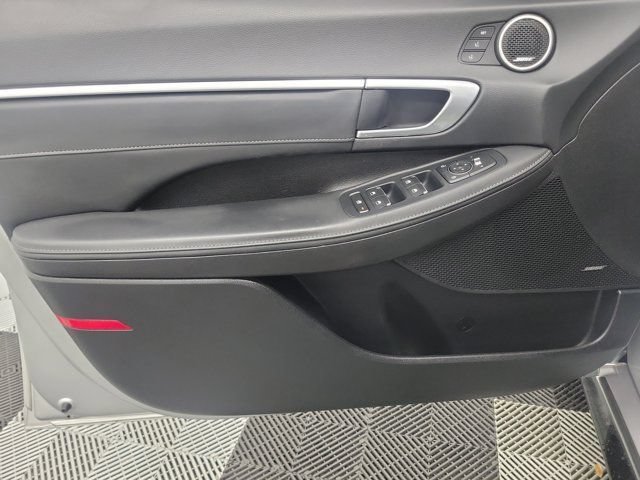 Used 2021 Hyundai Sonata Limited FWD image 19