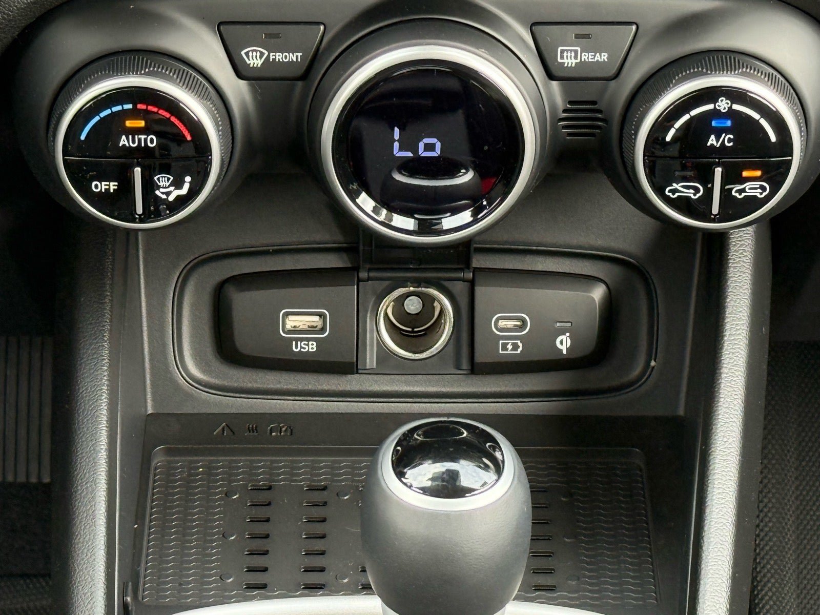 New 2026 Hyundai Venue SEL FWD image 22