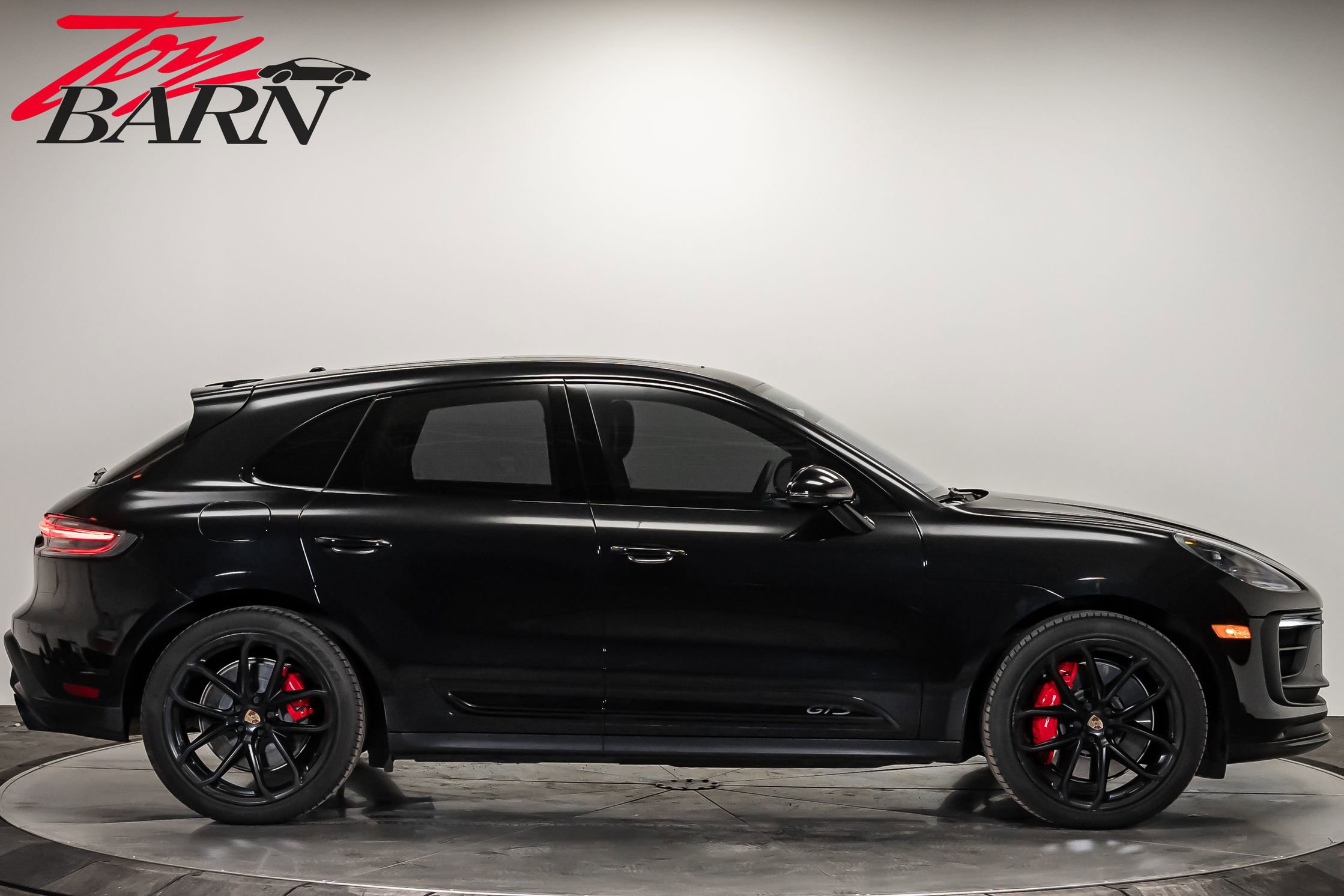Used 2023 Porsche Macan GTS w/ GTS Sport Package image 6