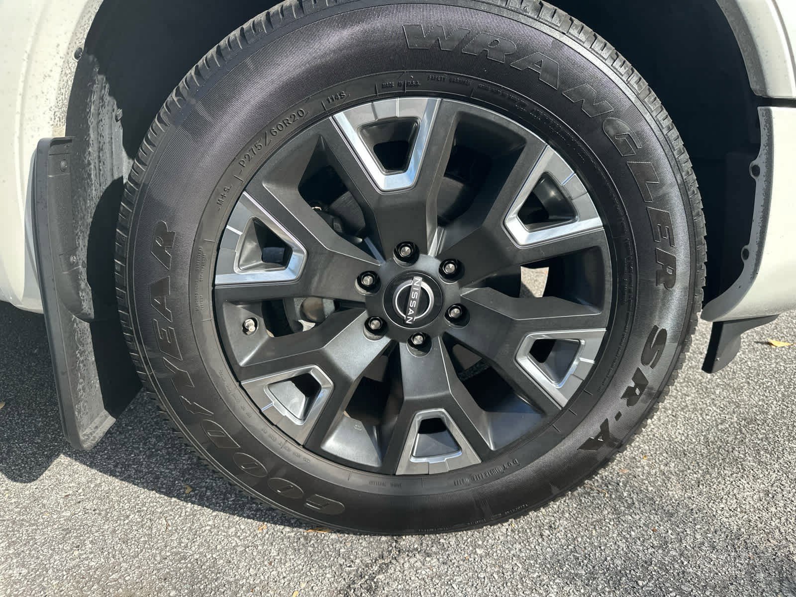 Used 2024 Nissan Titan Platinum Reserve w/ Moonroof Package image 15