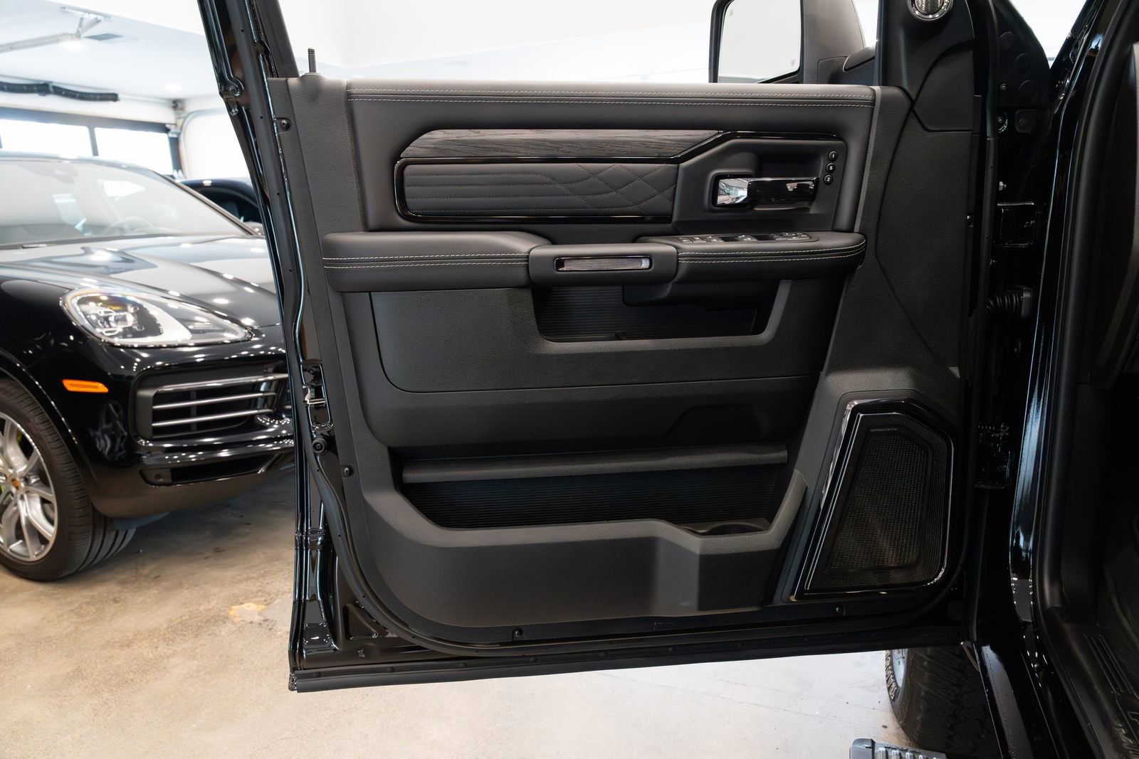 Used 2026 RAM 2500 Limited image 19