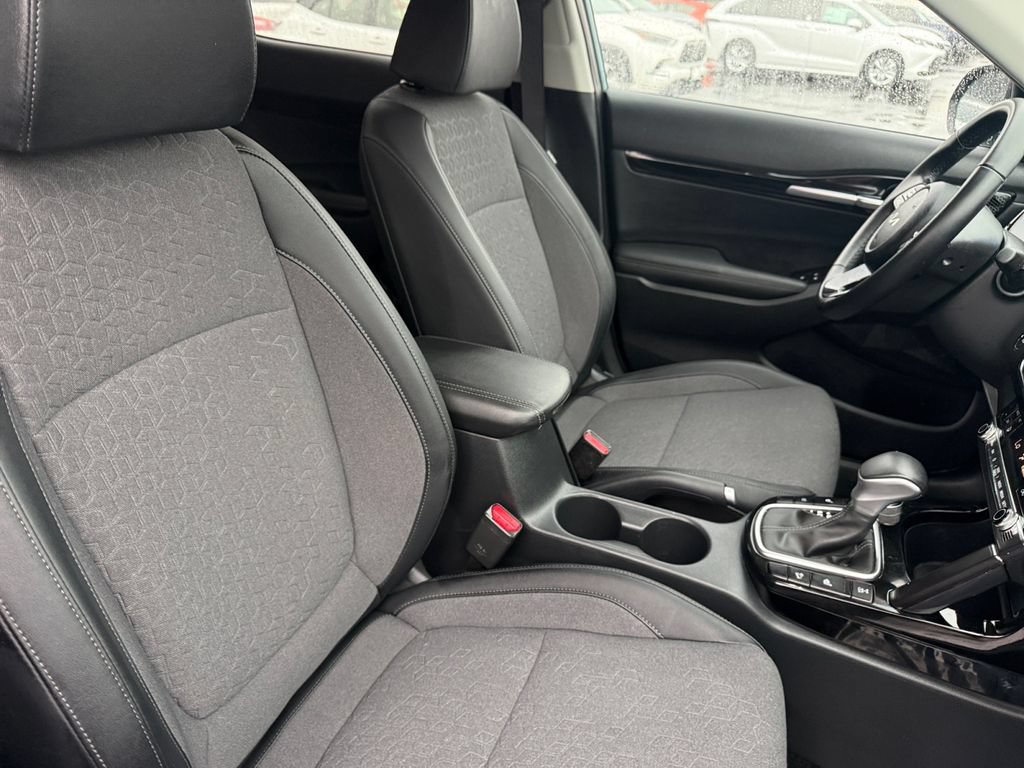 Used 2024 Kia Seltos S AWD/4WD image 18