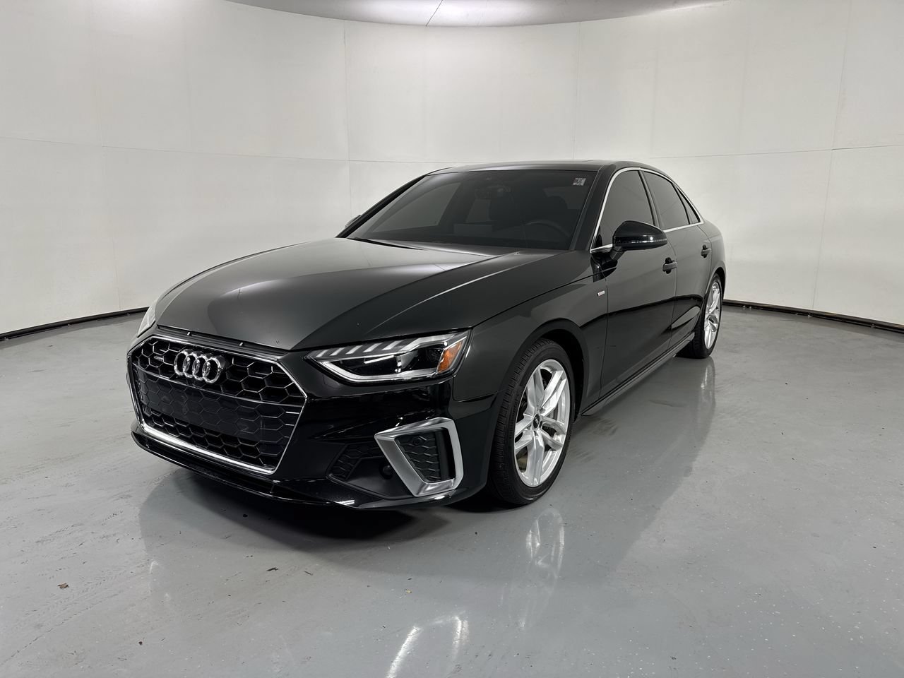 Used 2023 Audi A4 2.0T Premium Plus w/ Premium Plus Package AWD/4WD image 24