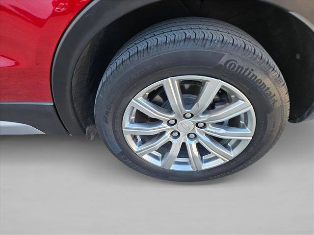 Used 2023 Cadillac XT4 Premium Luxury w/ Enhanced Visibility Package image 9