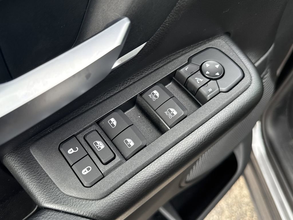 New 2026 RAM 1500 4x4 Crew Cab image 11