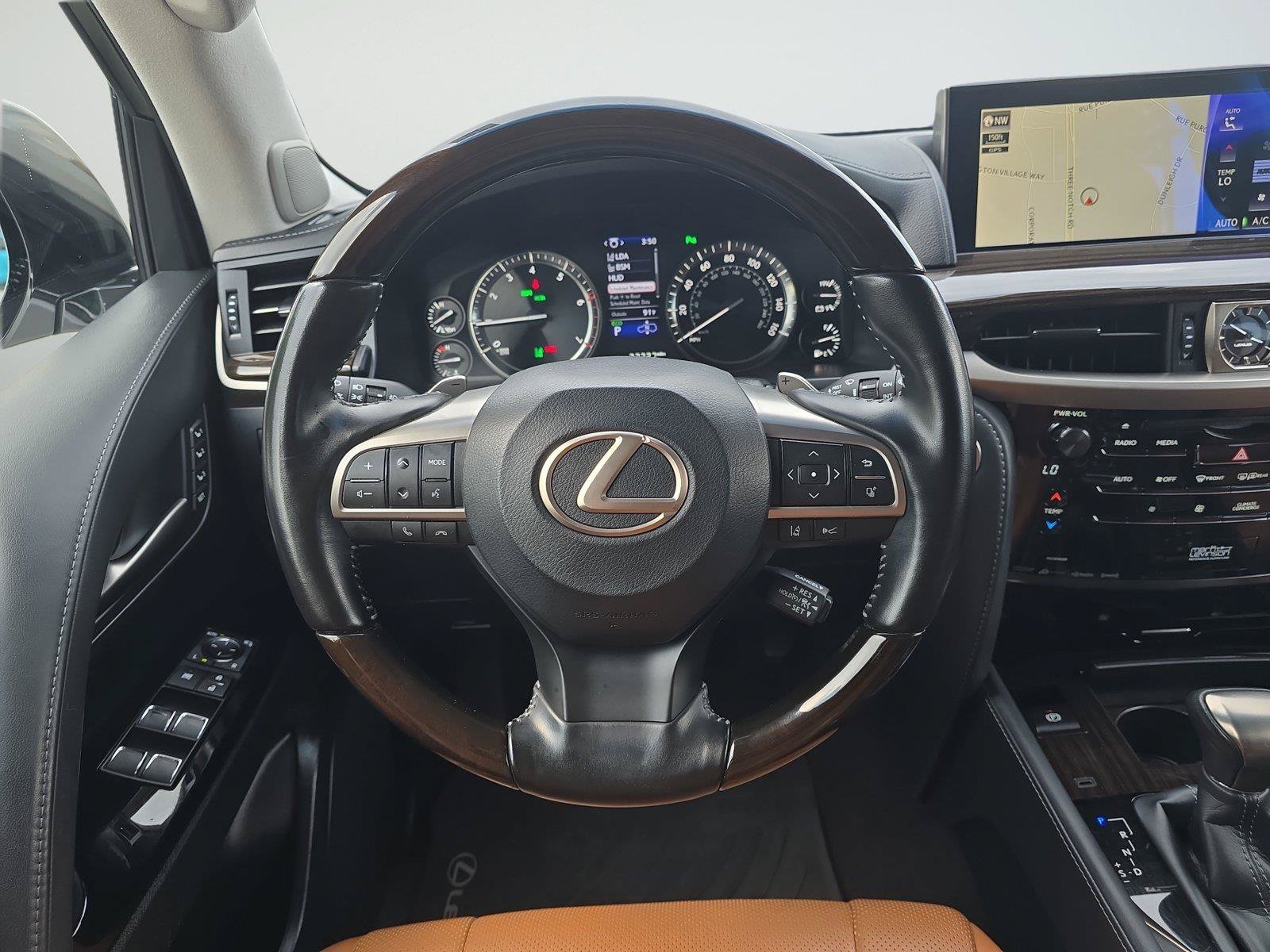 Used 2021 Lexus LX 570 4WD w/ Luxury Package image 10