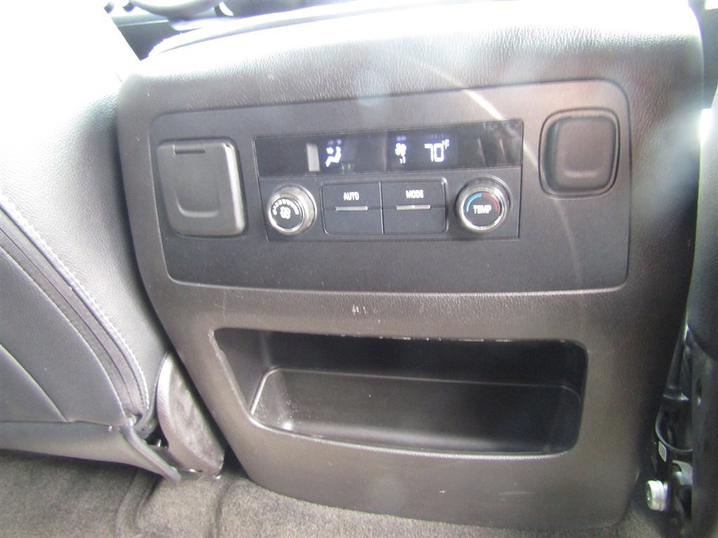 Used 2016 Chevrolet Suburban LS AWD/4WD image 26