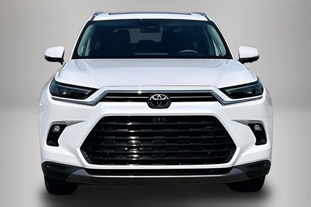 Used 2024 Toyota Grand Highlander Limited image 3