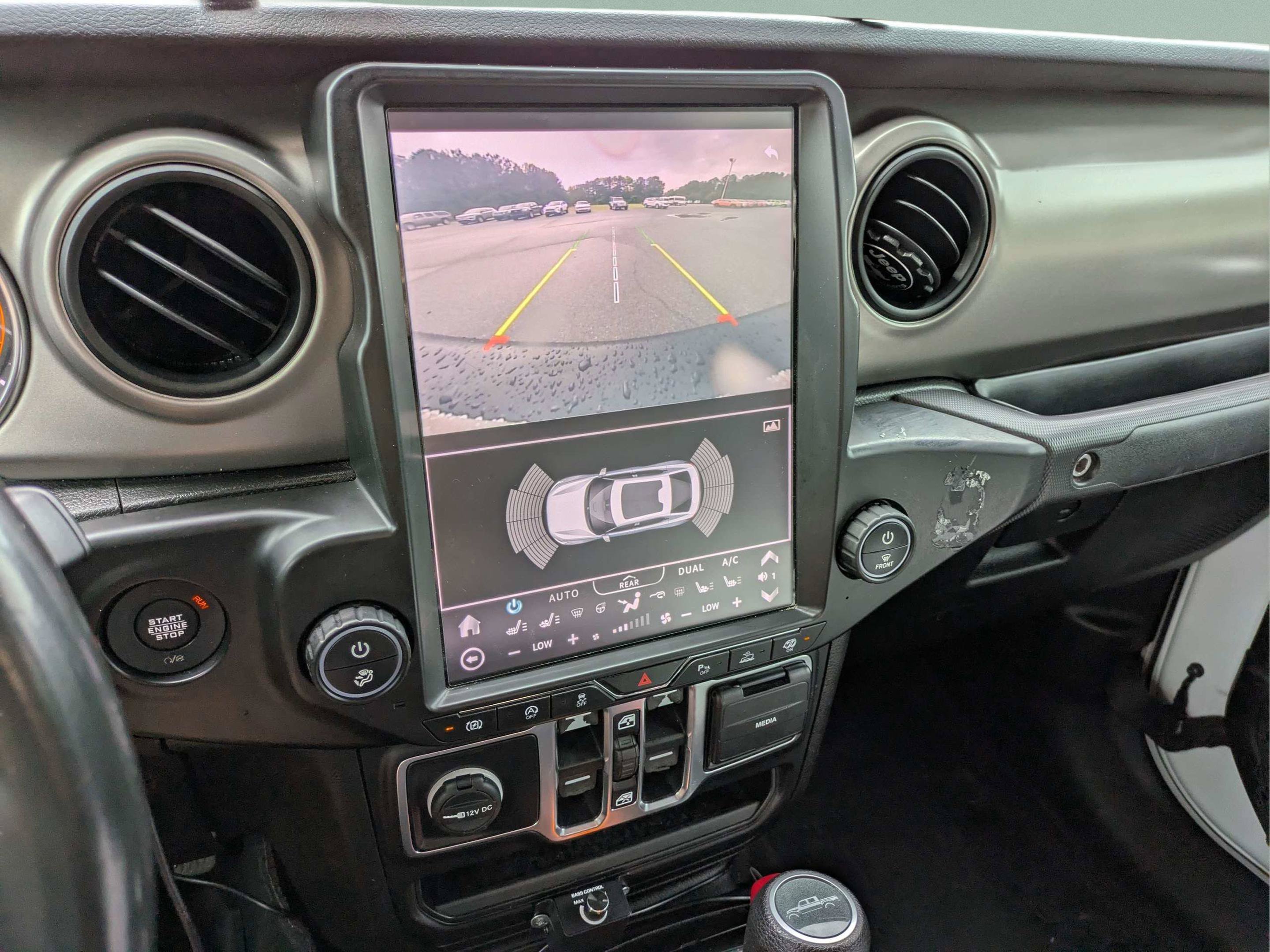 Used 2020 Jeep Gladiator Sport w/ Quick Order Package 24S AWD/4WD image 17
