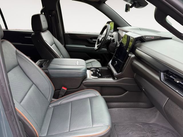 Used 2025 GMC Yukon AT4 w/ AT4 Premium Package AWD/4WD image 15