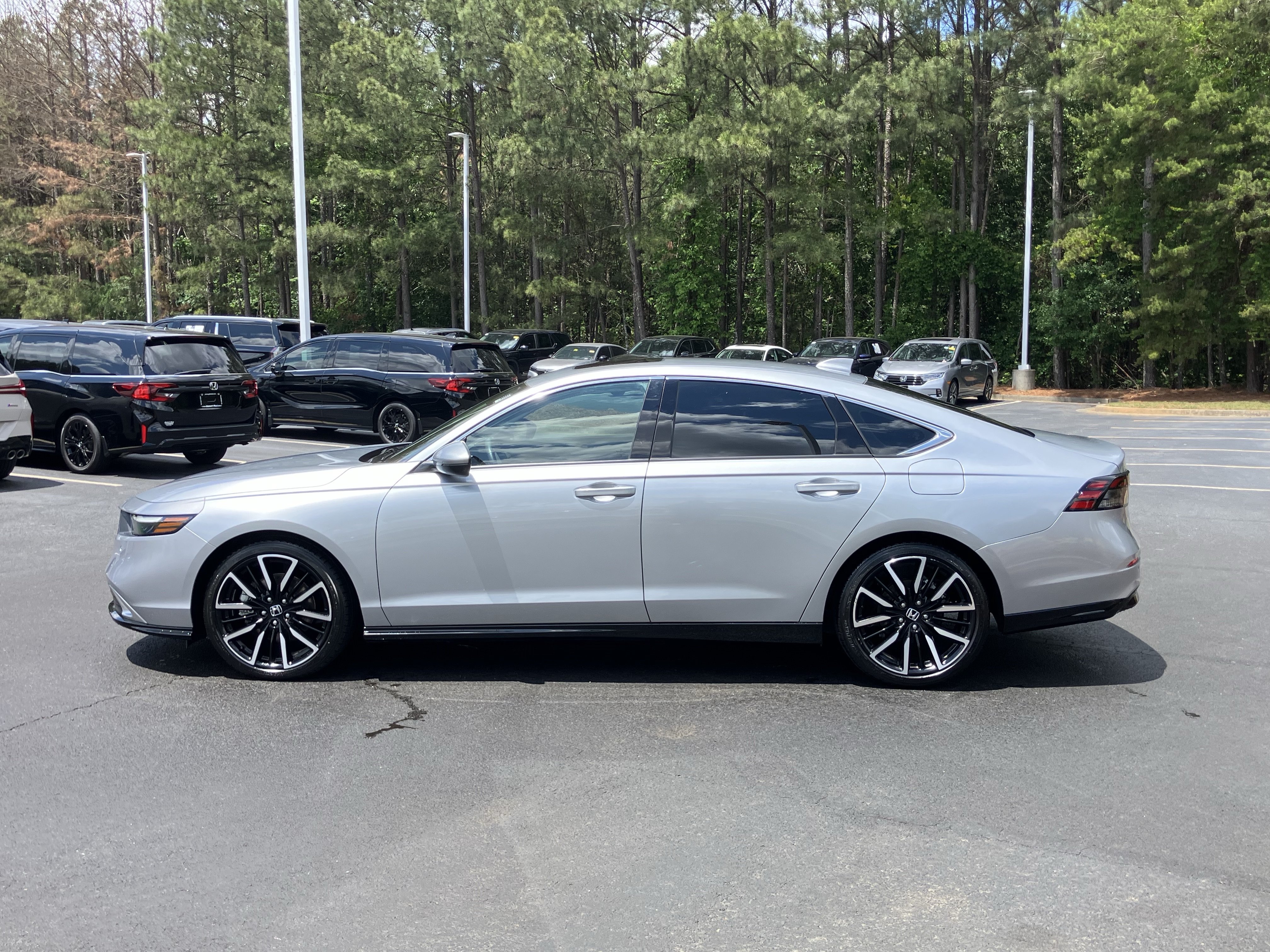 Used 2025 Honda Accord Touring image 8