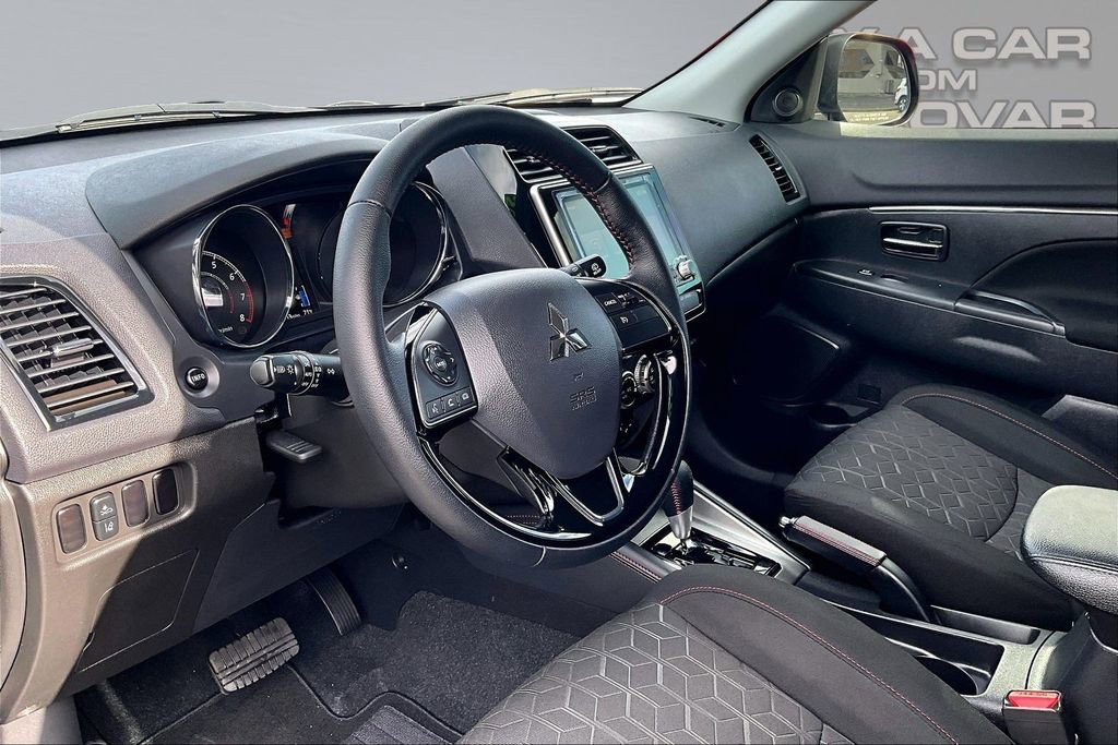 Used 2024 Mitsubishi Outlander Sport LE AWD/4WD image 14