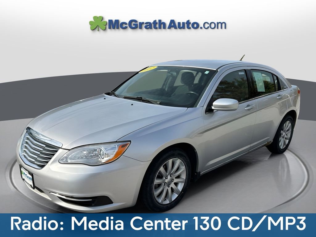 Used 2012 Chrysler 200 Touring FWD image 3