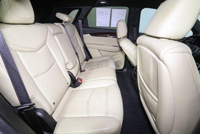 Used 2017 Cadillac XT5 Luxury w/ Driver Awareness Package image 19