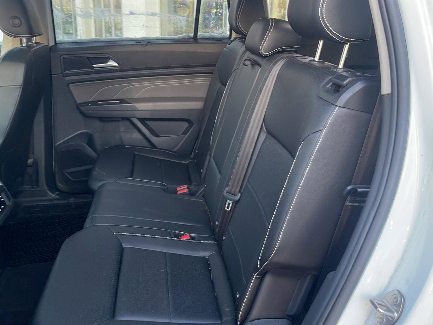 Used 2023 Volkswagen Atlas SE w/ Panoramic Sunroof Package image 8