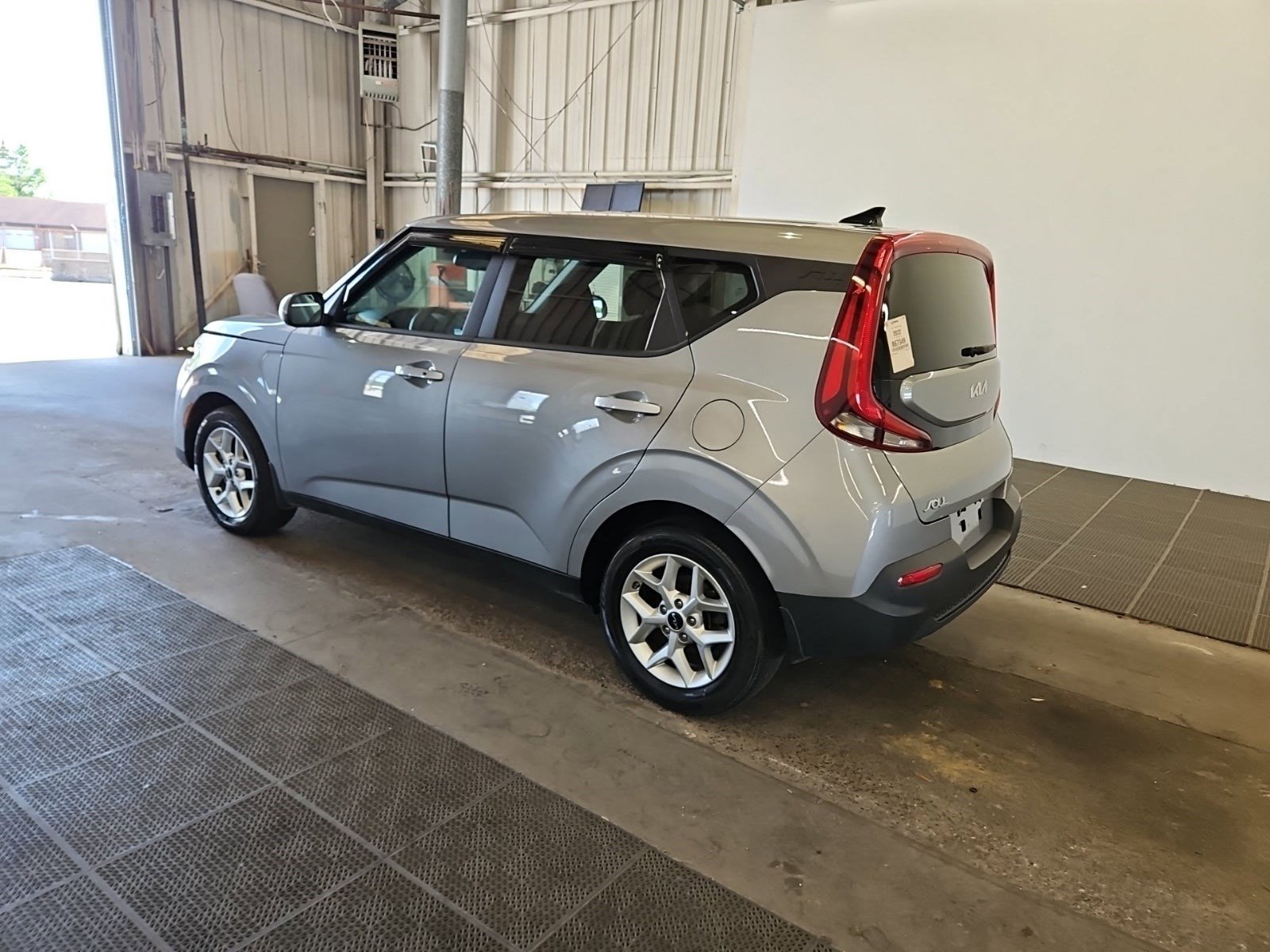 Used 2022 Kia Soul S FWD image 6