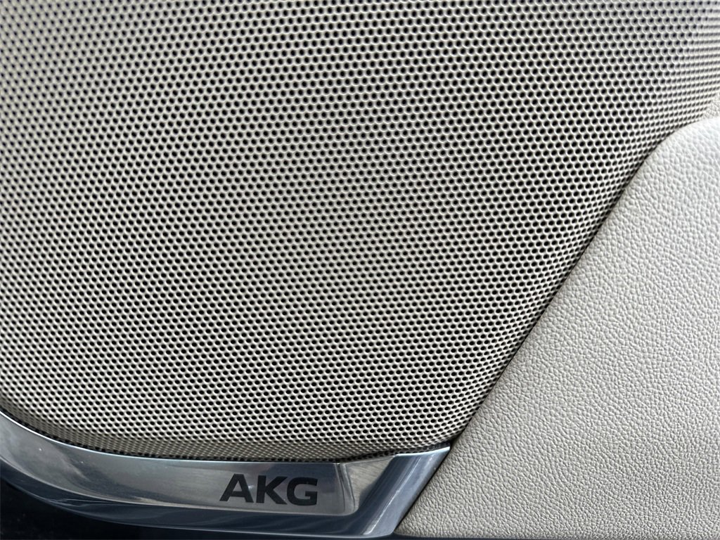 Used 2024 Cadillac Escalade Premium Luxury image 37