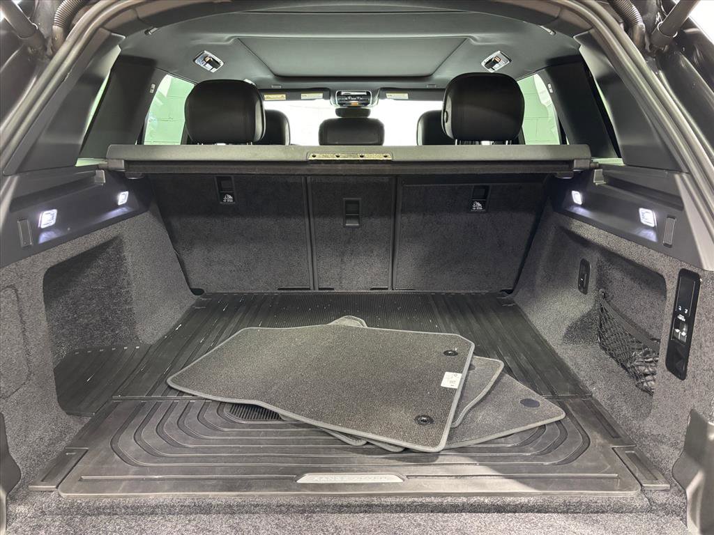 Used 2024 Land Rover Range Rover SE image 41