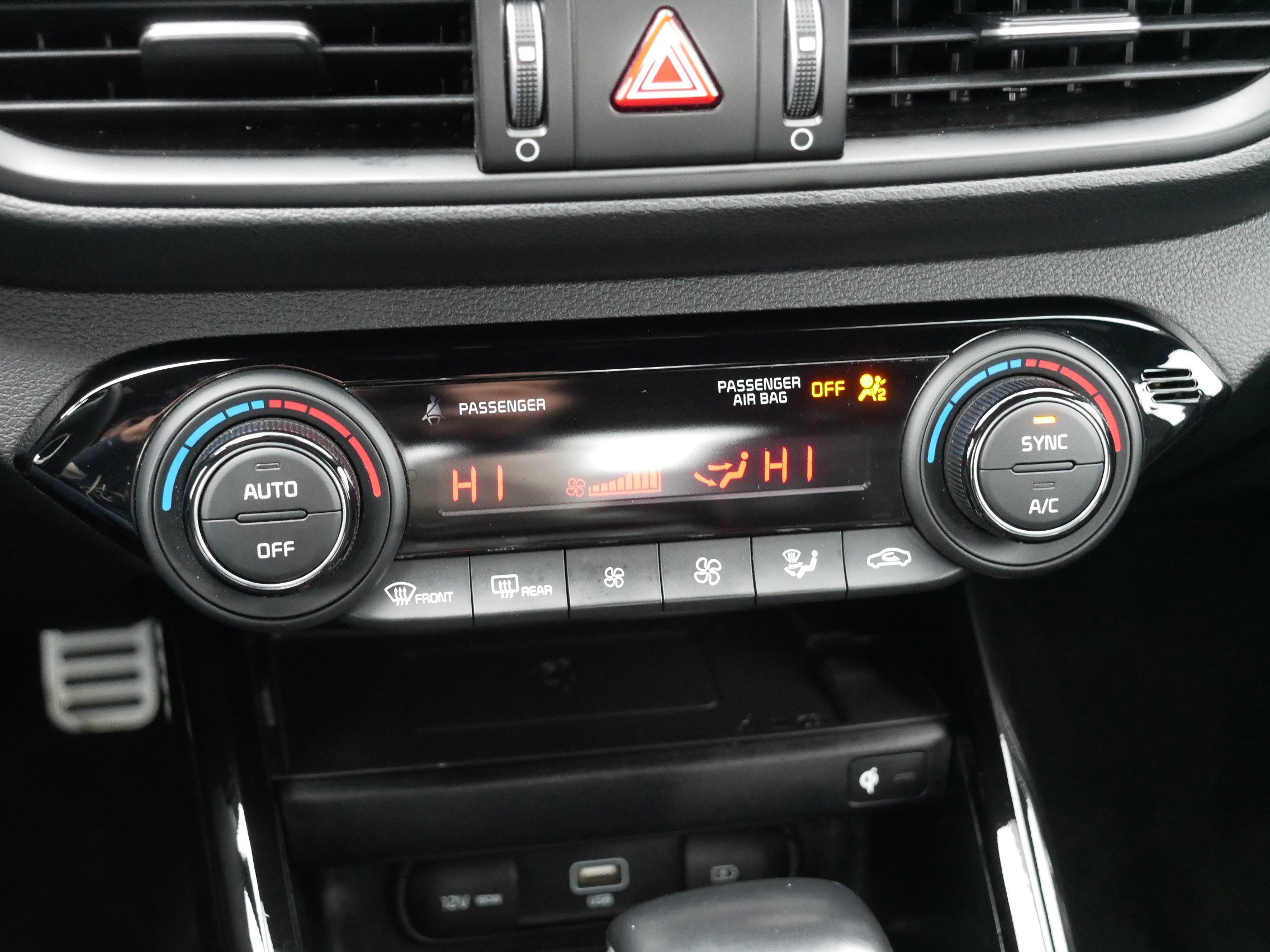 Certified 2023 Kia Forte GT-Line w/ GT-Line Premium Package image 23