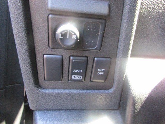 Used 2010 Nissan Rogue S Krom Edition AWD/4WD image 18
