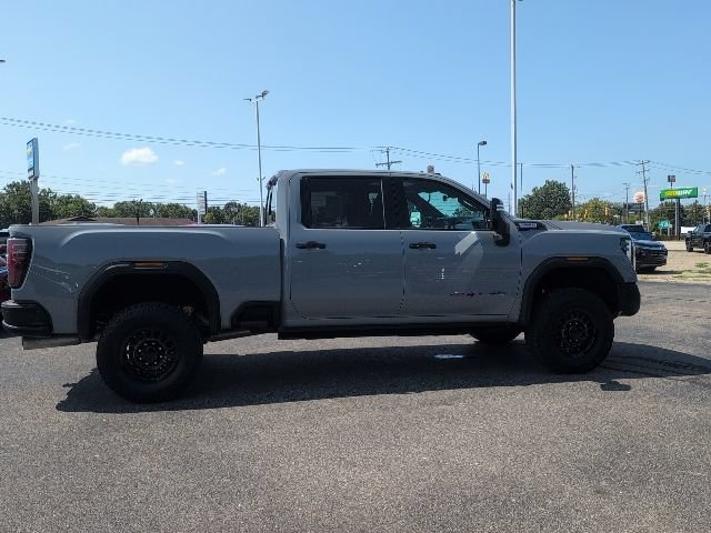 Used 2025 GMC Sierra 2500 AT4X w/ AT4X AEV Edition AWD/4WD image 13