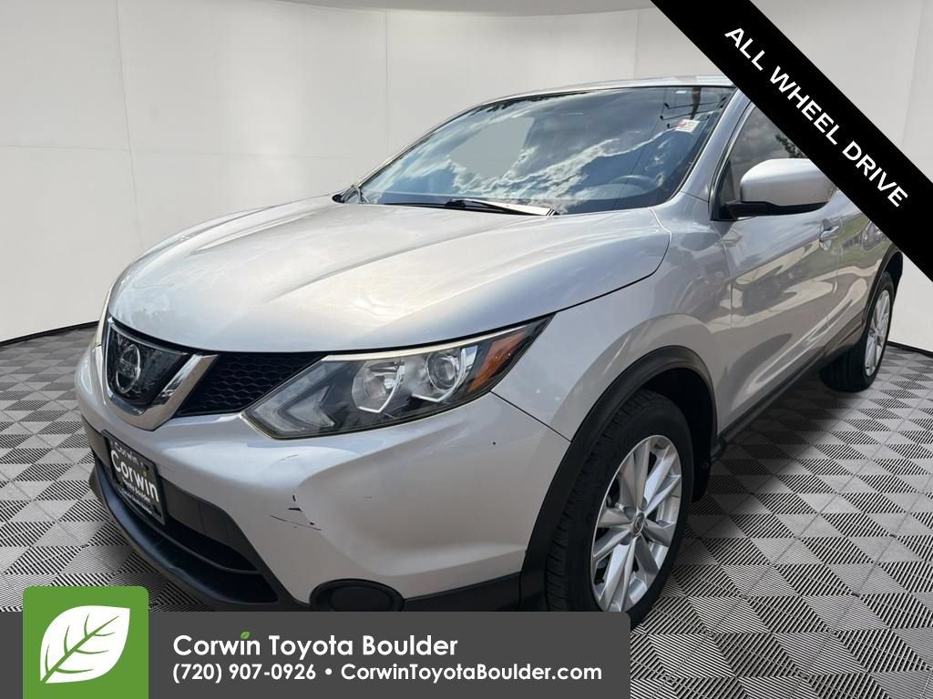 Used 2018 Nissan Rogue Sport S w/ S Appearance Package AWD/4WD image 3