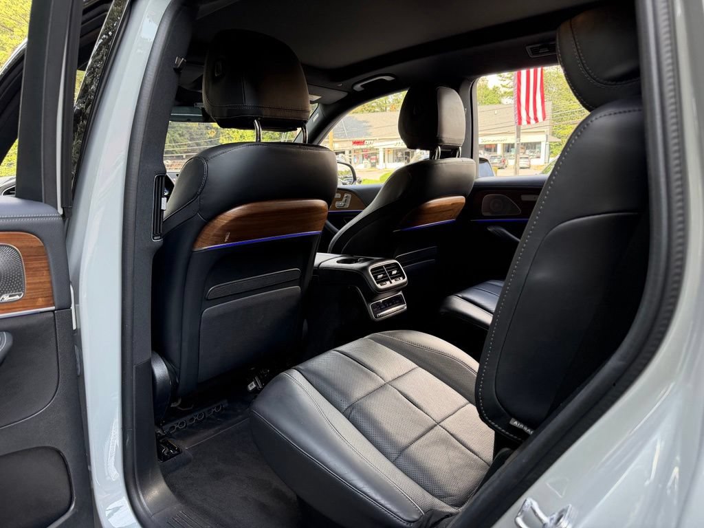 Used 2024 Mercedes-Benz GLS 580 4MATIC image 30