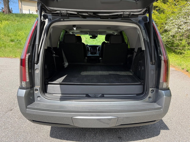 Used 2020 Cadillac Escalade Luxury AWD/4WD image 23