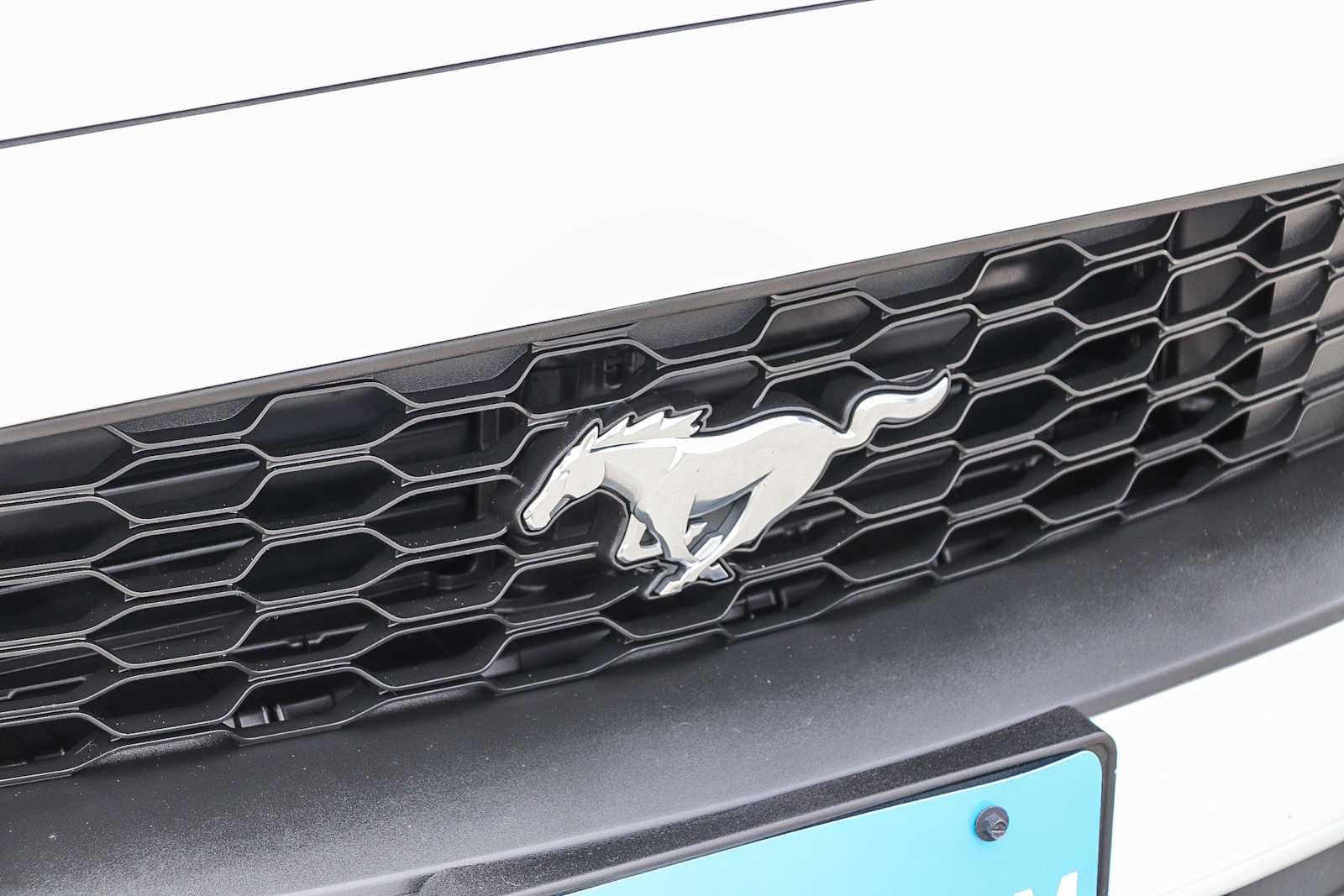 Used 2022 Ford Mustang Convertible RWD image 5