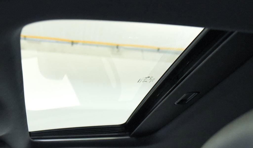 Used 2025 Dodge Durango GT AWD/4WD image 17