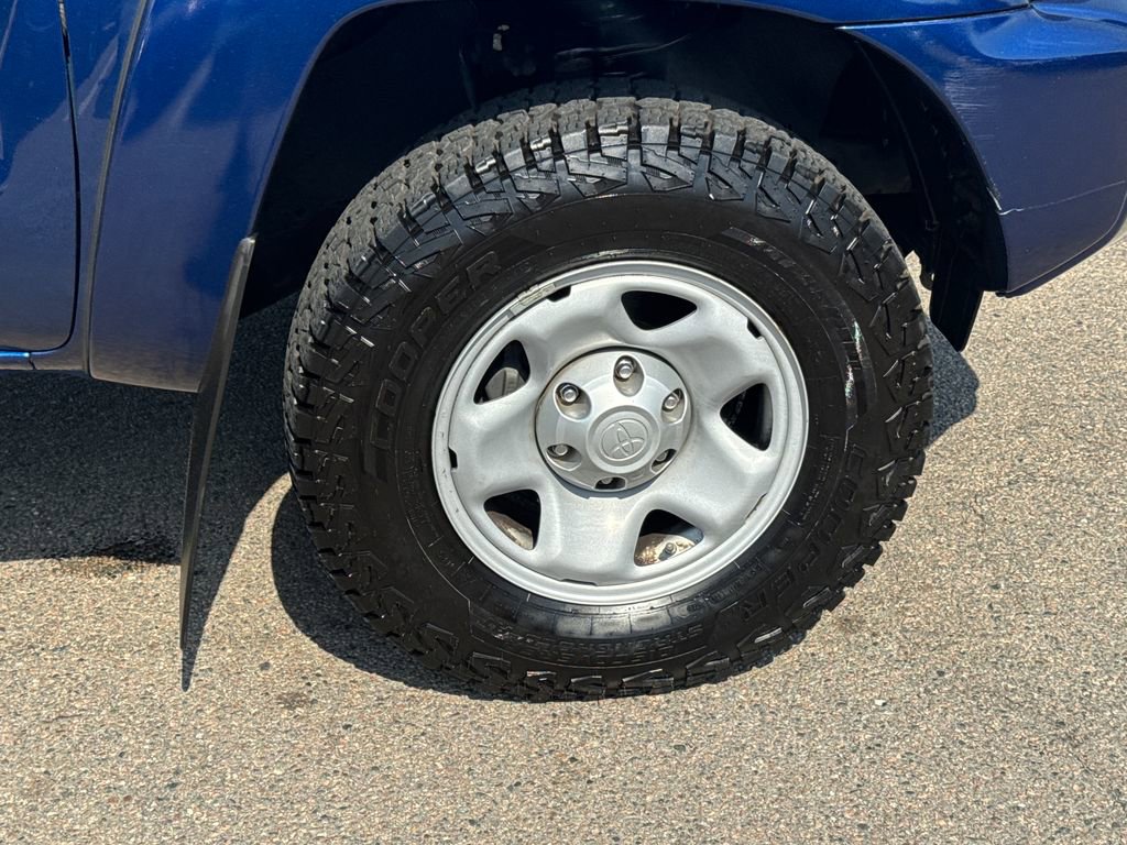 Used 2015 Toyota Tacoma 4x4 Double Cab w/ SR5 Package image 36