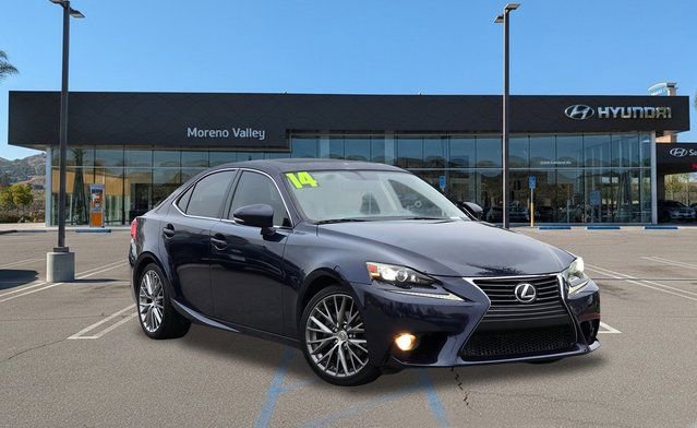 Used 2014 Lexus IS 250 w/ Navigation Package RWD image 1