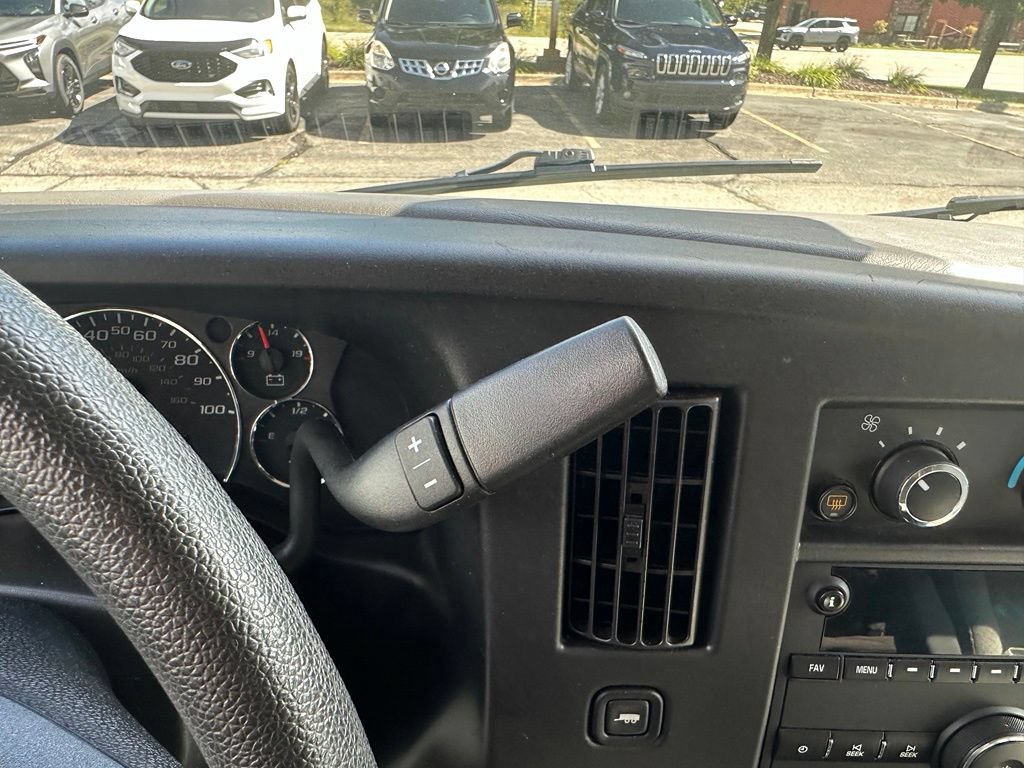 Used 2020 Chevrolet Express 3500 LT w/ LT Preferred Equipment Group RWD image 13