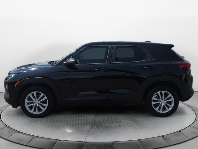 Used 2021 Chevrolet TrailBlazer LS FWD image 2