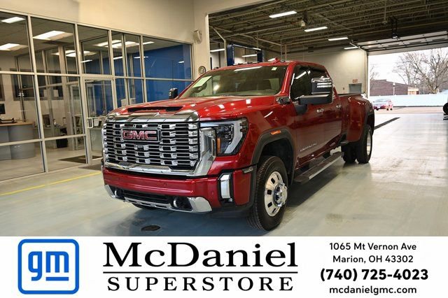 Used 2024 GMC Sierra 3500 Denali image 1