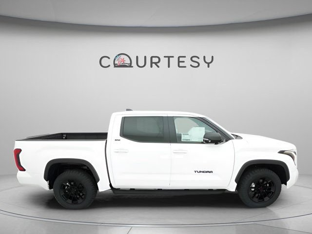 Used 2025 Toyota Tundra SR5 w/ SR5 Premium Package RWD image 30