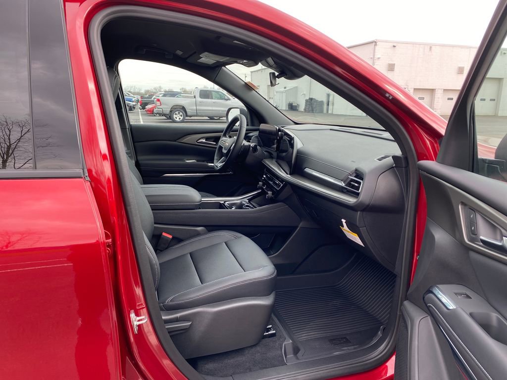 New 2026 Chevrolet Traverse LT w/ LPO, Floor Liner Package image 12